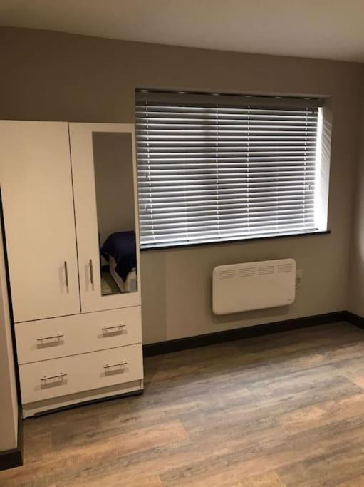 Bedfont House Apartment ฮิลลิงดัน ภายนอก รูปภาพ